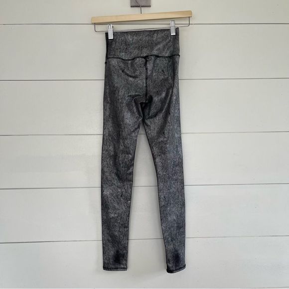 Alo Yoga Airbrushed High Waisted Leggings Silver Black - Picture 7 of 7